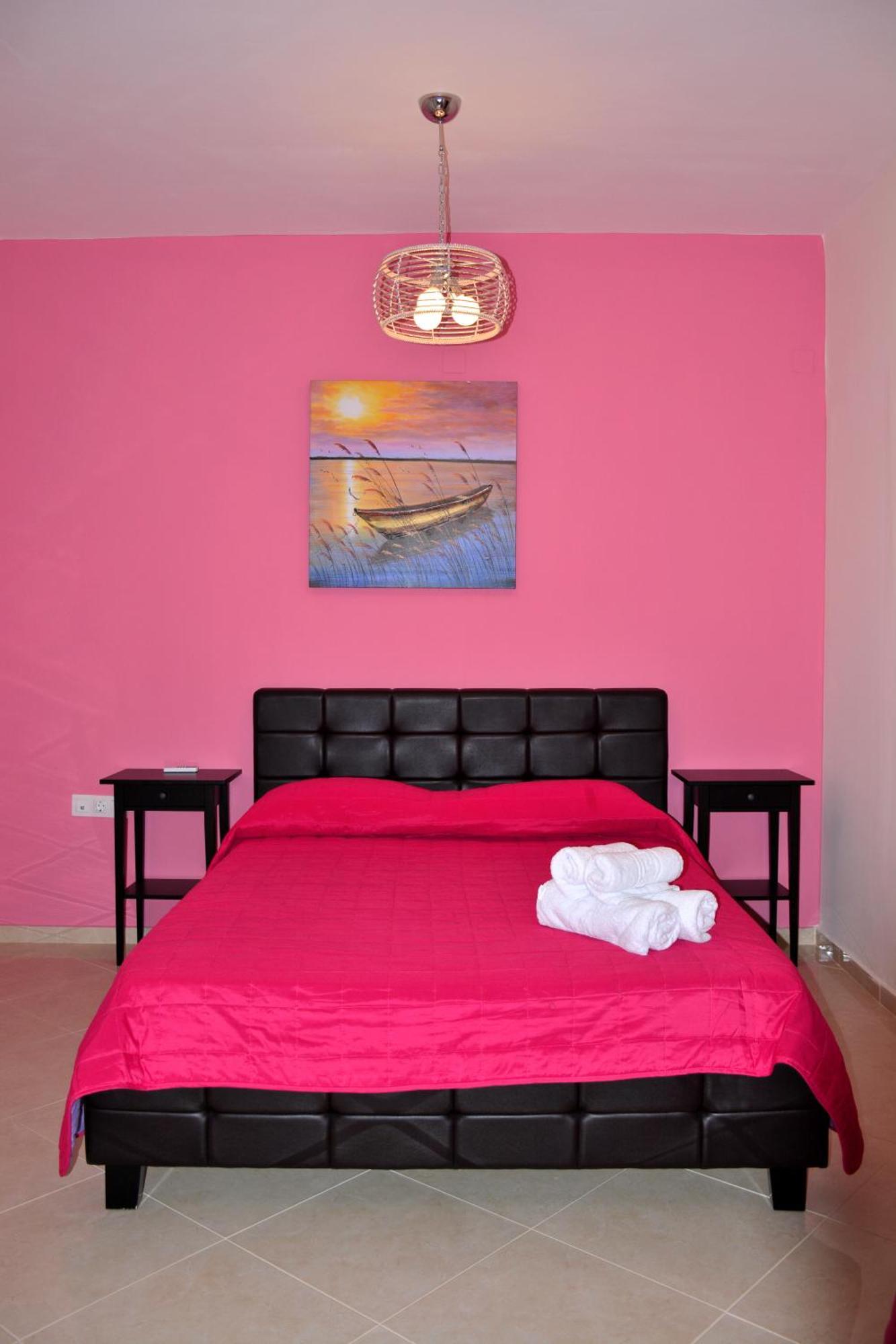 Luxury Suites In Stavromenos Exterior foto